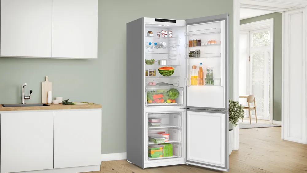 BOSCH Series 4 KGN492LDFG 70/30 Fridge Freezer - Inox-look - Image 2
