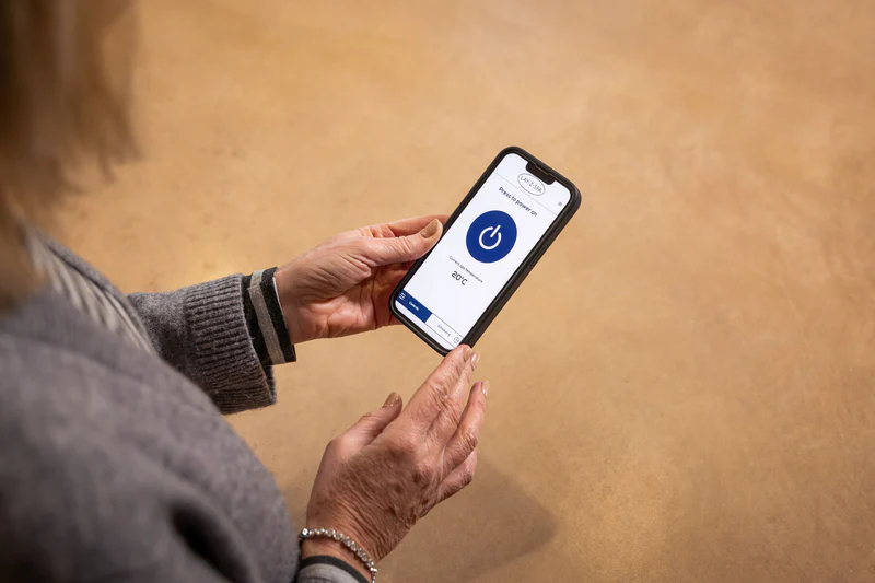 Lay-Z-Spa Helsinki AirJet Plus™ Hot Tub with Wi-Fi, Brand New - Image 7